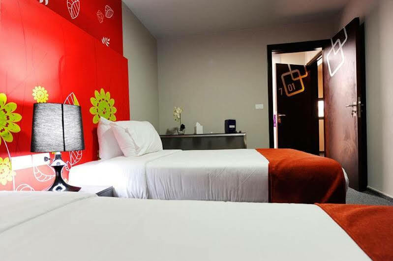 35 Rooms Beirut Bagian luar foto